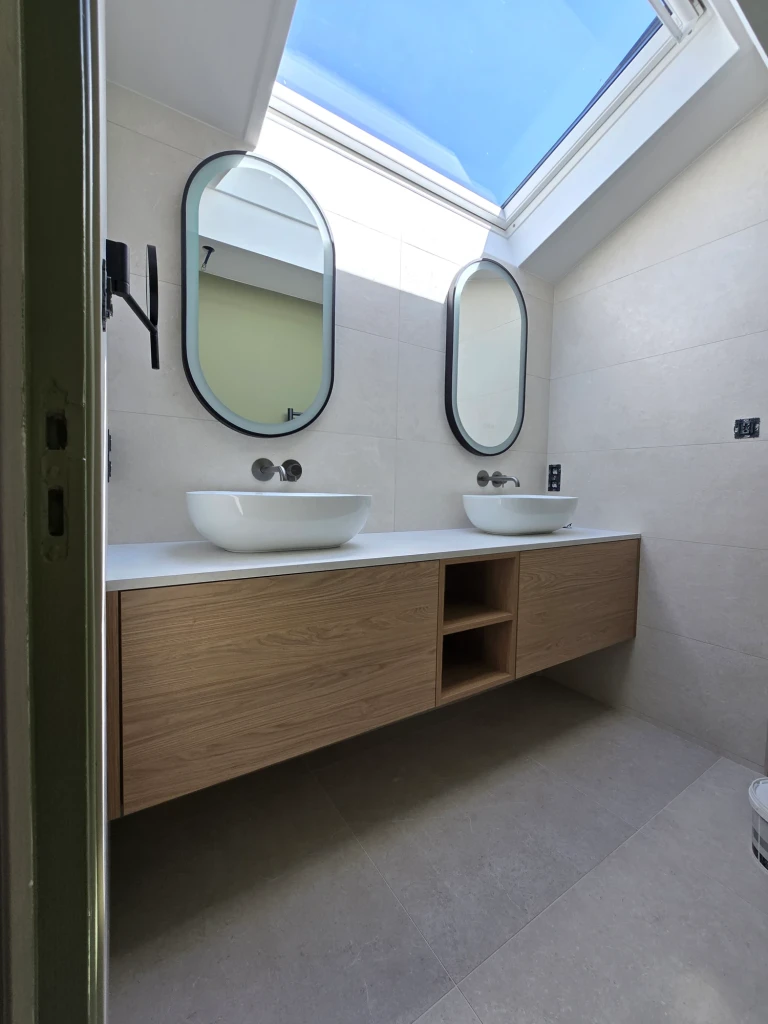 Meuble double vasque en bois — vue 5