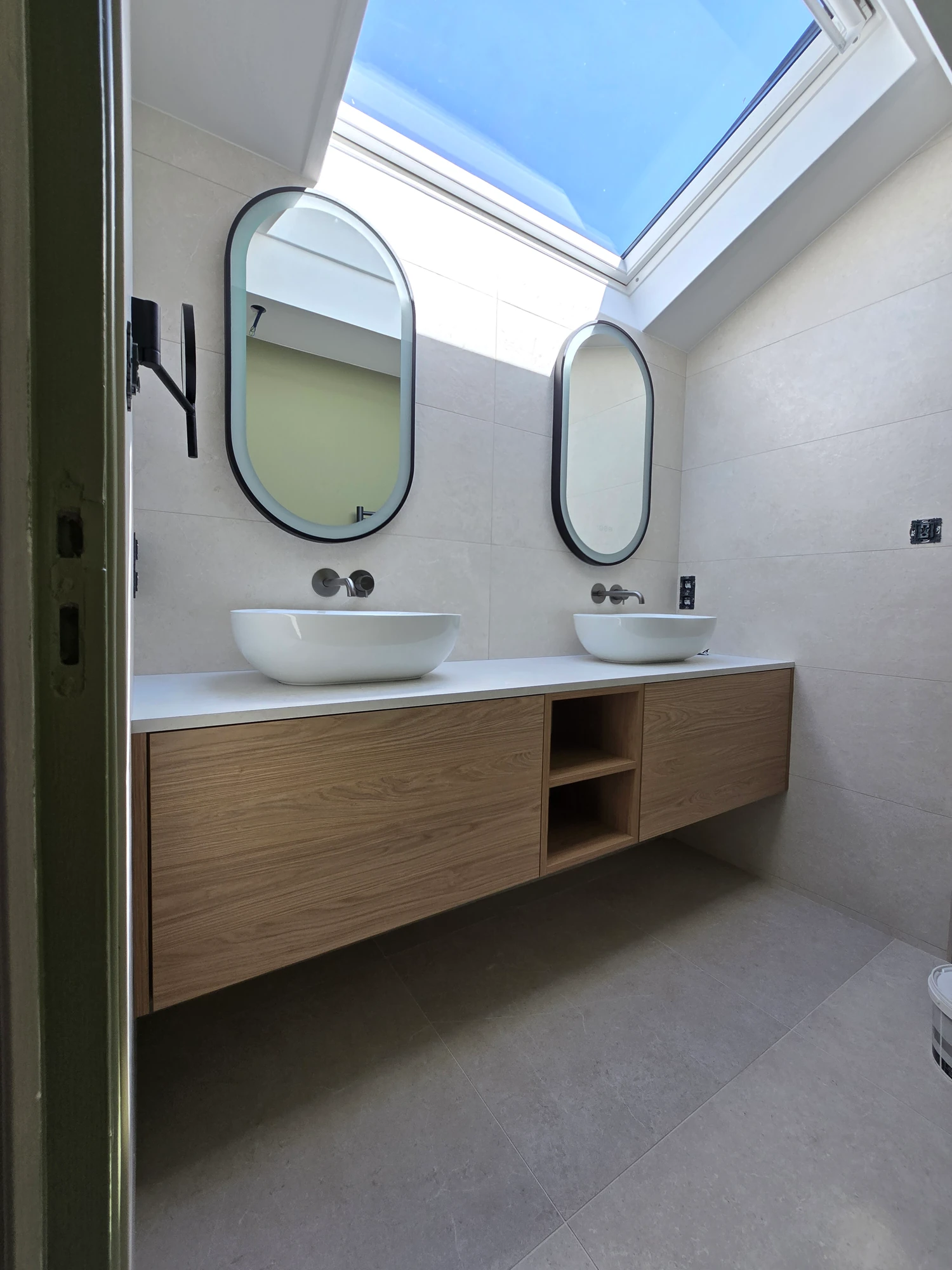 Meuble double vasque en bois — vue 5