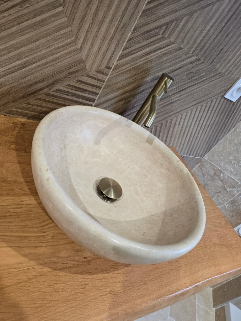 Meuble vasque en bois et pierre — vue 73